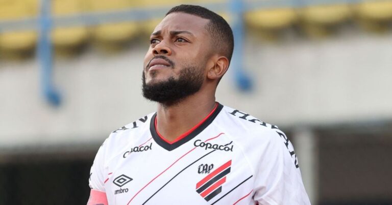 Nome histórico do Athletico e ex-Flamengo é anunciado por clube da Série D
