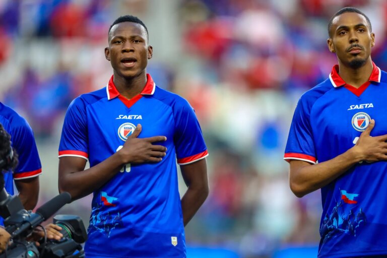 Por que Fifa obrigou Haiti, advers&aacute;rio do Brasil, a mudar uniforme &agrave;s v&eacute;speras da Copa?