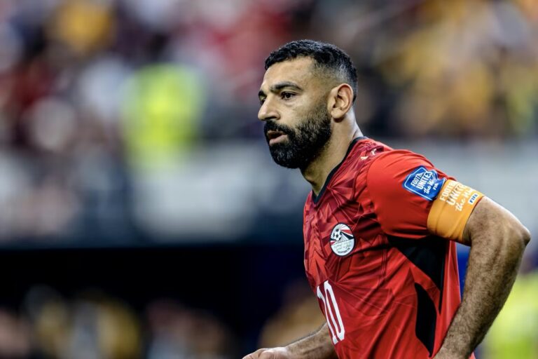 Com gol contra hist&oacute;rico, Egito pobre de ideias sofre e depende de cavadinha de Salah para passar da Austr&aacute;lia