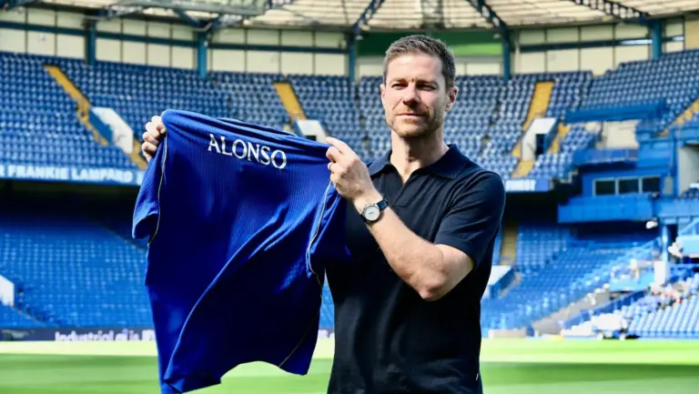 &lsquo;N&atilde;o havia muitas op&ccedil;&otilde;es melhores do que ele&rsquo;: Xabi Alonso se rende a refor&ccedil;o do Chelsea