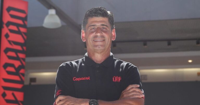Athletico define espanhol como novo técnico do time sub-20