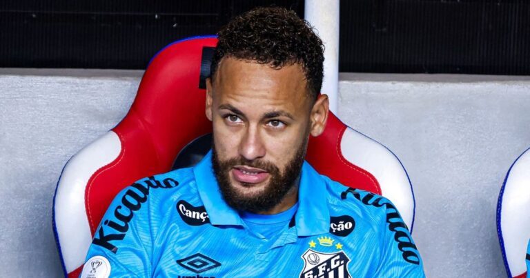 Athletico tenta aproveitar desempenho ruim do Santos sem Neymar