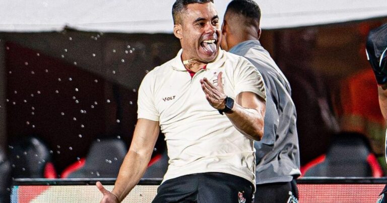 Jair Ventura provoca Odair Hellmann após eliminação do Athletico: “Estudar mais”