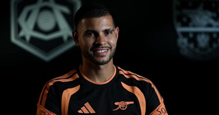 Lendas da Premier League criticam Bruno Guimarães no Arsenal