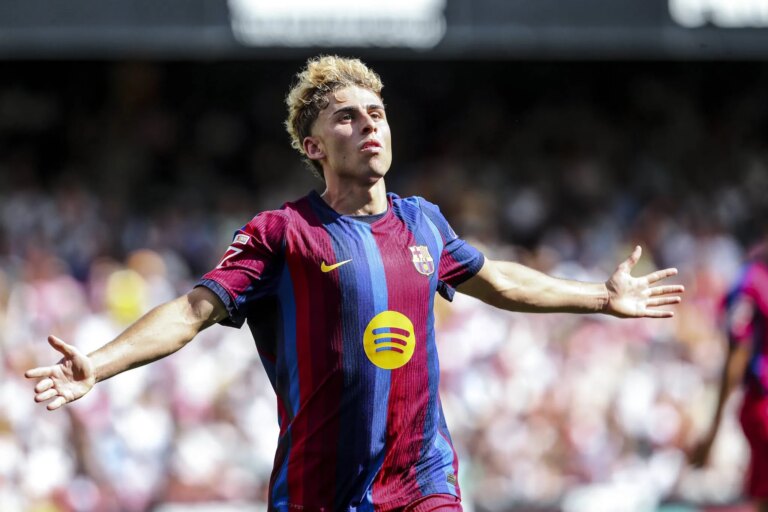Ferm&iacute;n L&oacute;pez brilha mais uma vez e deixa recado para Hansi Flick em goleada do Barcelona