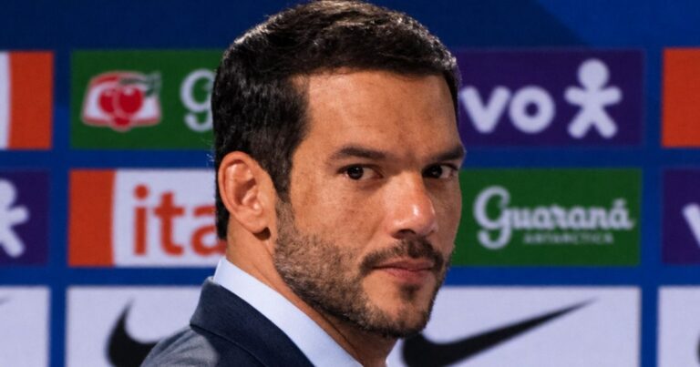 Carneiro Neto | CBF tenta revolucionar futebol brasileiro: combinaram com os russos?