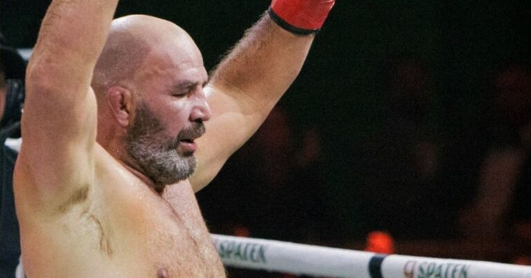 Glover revela emoção com Poatan no córner em luta contra Shogun