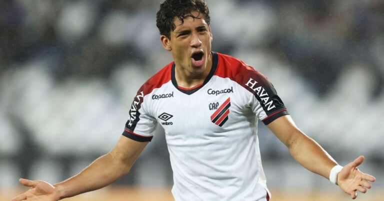 João Cruz, do Athletico, atrai atenções da Premier League e Bundesliga