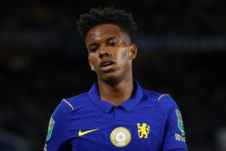O impasse entre Estêvão e Xabi Alonso que poderia mudar futuro do brasileiro