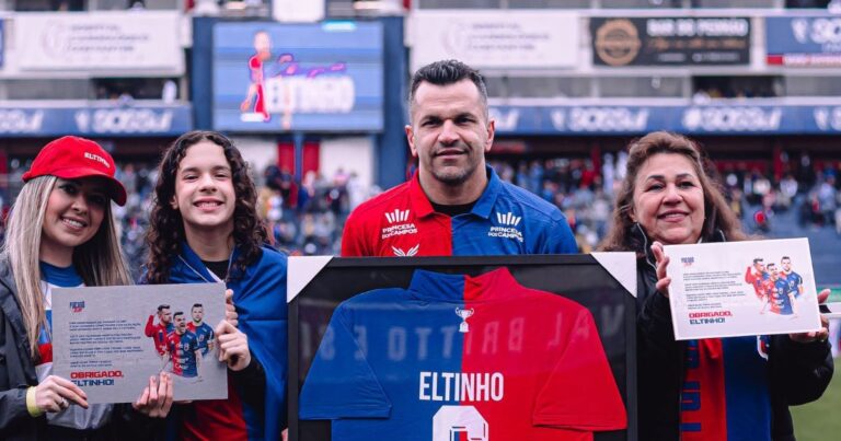 Paraná Clube homenageia Eltinho após despedida dos gramados