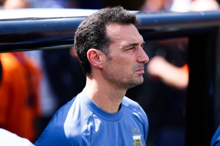 &lsquo;Ele ser&aacute; o novo camisa 10 da Argentina&rsquo;: Scaloni escolhe herdeiro de Messi na sele&ccedil;&atilde;o