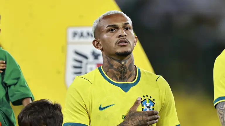 &lsquo;Me senti in&uacute;til&rsquo;: Wesley desabafa sobre aus&ecirc;ncia na Copa do Mundo e como viveu a elimina&ccedil;&atilde;o