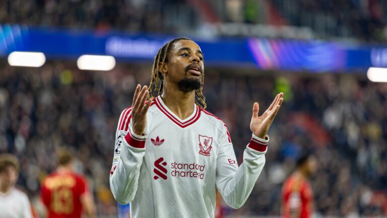 &lsquo;A Premier League &eacute; menos t&aacute;tica&rsquo;: Bradley Barcola fala sobre sua adapta&ccedil;&atilde;o ao Liverpool
