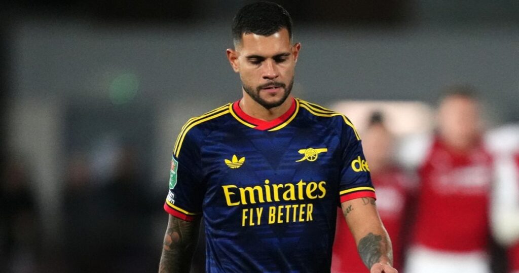 Bruno Guimarães revive trauma em vexame do Arsenal