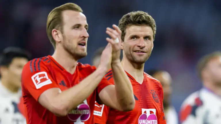 &lsquo;Fazem tudo parecer f&aacute;cil&rsquo;: M&uuml;ller ignora Kane e revela torcida por Bola de Ouro